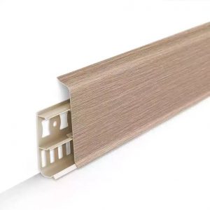 Плинтус ДЕКОНИКА 213 ДУБ СЕВЕРНЫЙ 70 мм 2,20 м